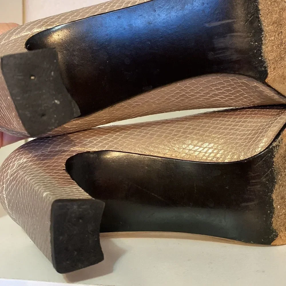 Stuart Weitzman Beige Snakeskin Print Leather Heel Pumps